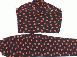 Black pajamas with KISS print Black pajamas with KISS print