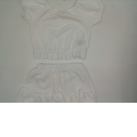 White H&M children's suit: T-shirt and skirt White H&M children's suit: T-shirt and skirt