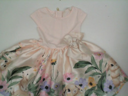 Children's pink dress with flowers and rabbit print Children's pink dress with flowers and rabbit print