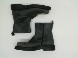 Grey boots ZARA size 42