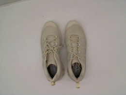 Sport Shoes (White)