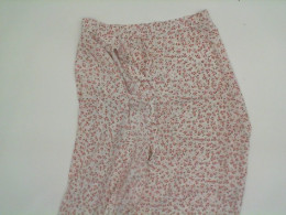 Skirt with flowers print Skirt with flowers print