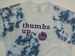 T-shirt with THUMBS UP print