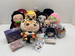 Demonslayer gift set, out of 7 soft toys, 3 plush keychains, mug, coaster, mini puzzles and rubber key rings Demonslayer gift set, out of 7 soft toys, 3 plush keychains, mug, coaster, mini puzzles and rubber key rings