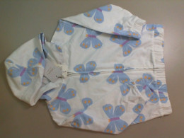 Children's jacket with a hood with a zipper Children's jacket with a hood with a zipper