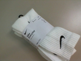 NIKE Everyday 3 Pair Socks Set NIKE Everyday 3 Pair Socks Set