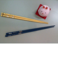 Set of hare stand for chopsticks + 2 sets of Chinese chopsticks