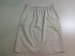 Light checkered skirt with elastic Light checkered skirt with elastic