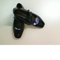 Women's patent leather shoes black