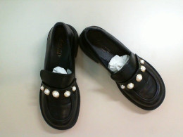 Women's shoes black leatherette