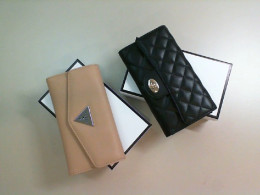 Set of 2 Guess wallets black+beige in boxes