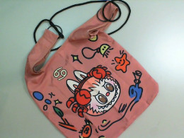 Cloth bag with lacing