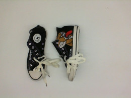 Black-white sneakers with Tom and Jerry print Black-white sneakers with Tom and Jerry print