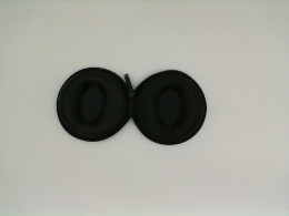 Case for glasses with clasp Case for glasses with clasp