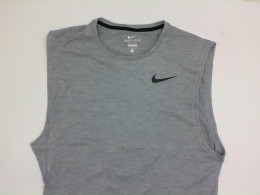 Grey NIKE t-shirt size XL