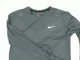 Green NIKE longsleeve size XL