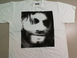T-Shirt Kurt Cobain Size L White Color T-Shirt Kurt Cobain Size L White Color