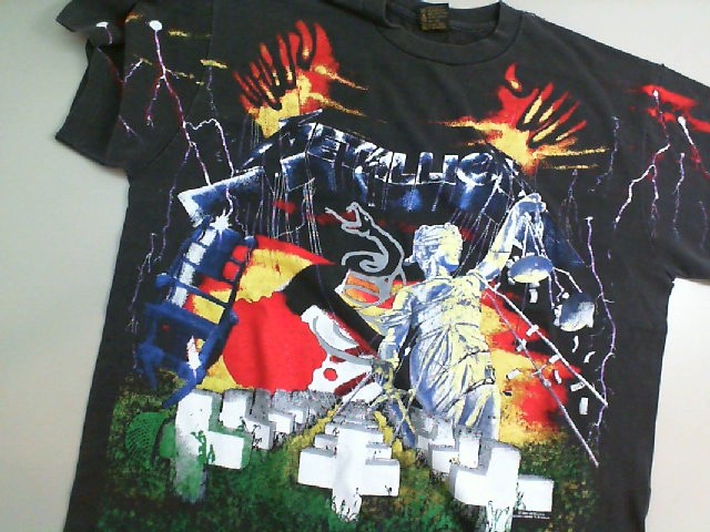 T-shirt Black color Metallica Size L T-shirt Black color Metallica Size L