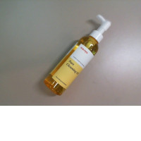 Cleansing oil with dispenser