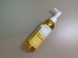 Cleansing oil with dispenser
