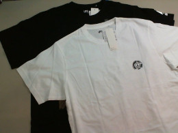 Set of 2 men's T-shirts white and black UNIQLO