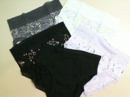 Set of 5 pairs of women's panties