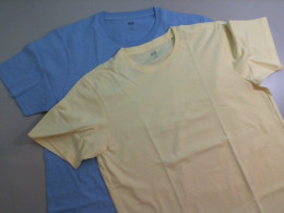Set of 2 UNIQLO T-shirts