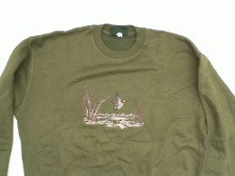 Green longsleeve with DUCK print