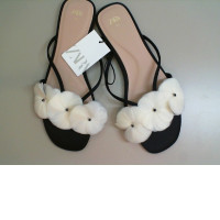 ZARA women's summer flip flops black