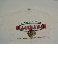 White t-shirt with BLACKHAWKS print White t-shirt with BLACKHAWKS print