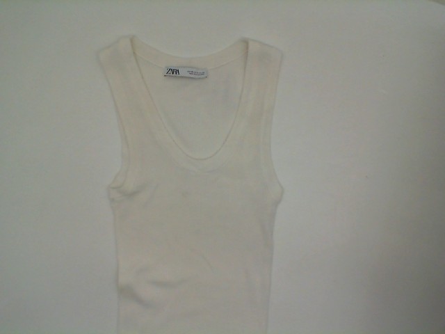 White ZARA t-shirt size XS White ZARA t-shirt size XS