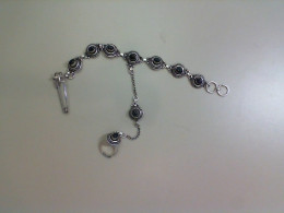 Jewelry bracelet with ring