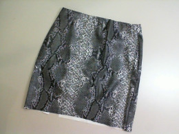 Women's skirt made of snake skin Women's skirt made of snake skin