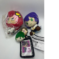 Set of 2 plush toys, 1 plush badge