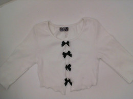 whate long sleeve shirt 