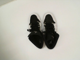 sneakers white black sneakers white black