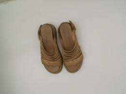 shoes brown