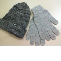 Set of winter hat + knitted gloves Set of winter hat + knitted gloves