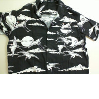 Men's black shirt with short sleeves