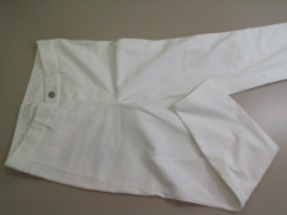 White capri pants for women