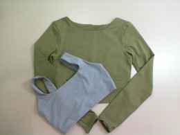 Set of 2 sports tops