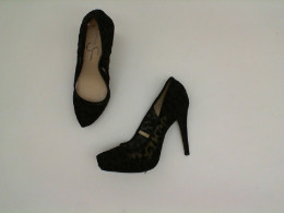 Black heels size 9.5 Black heels size 9.5