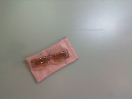 Pink Glasses Women with folder Pink Glasses Women with folder