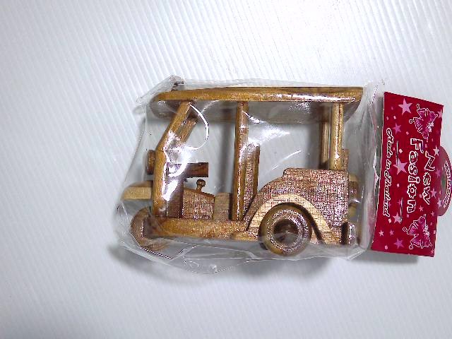 carved wooden souvenirs carved wooden souvenirs