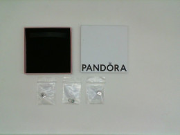 Set of 3 PANDORA accessory for bracelet, set with case Set of 3 PANDORA accessory for bracelet, set with case