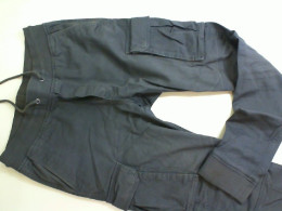 Men's trousers, with pockets