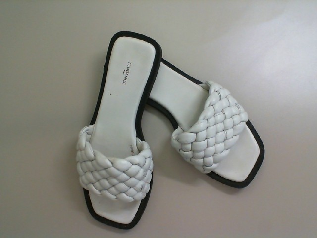 Women's flip flops, white Women's flip flops, white