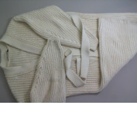 Knitted cardigan, long sleeves with belt, white