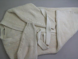 Knitted cardigan, long sleeves with belt, white