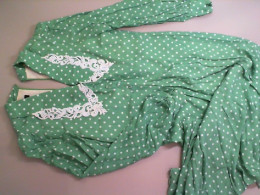 Long sleeve dress, green with white dot